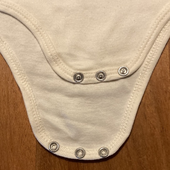 A Little Lark onesie - Picture 5 of 6